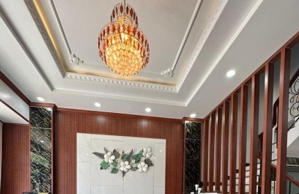 Bán Nhà Phạm Văn Đồng, Gò Vấp, HXH, DT 92m2, 3T, Chính Chủ Sang Tên Ngay